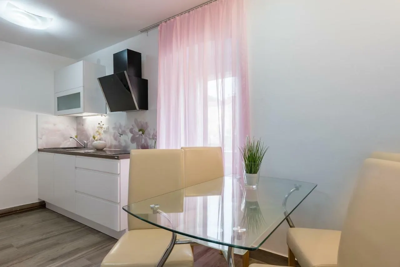 Apartments Vila Dk 말린스카 크로아티아
